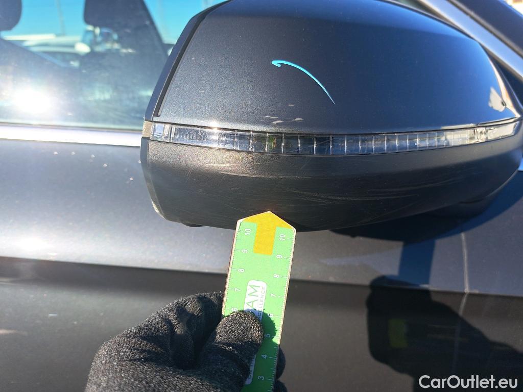  Audi  Q5 AUDI  / 2016 / 5P / todoterreno Design 35 TDI 120kW S tronic (AC) #48