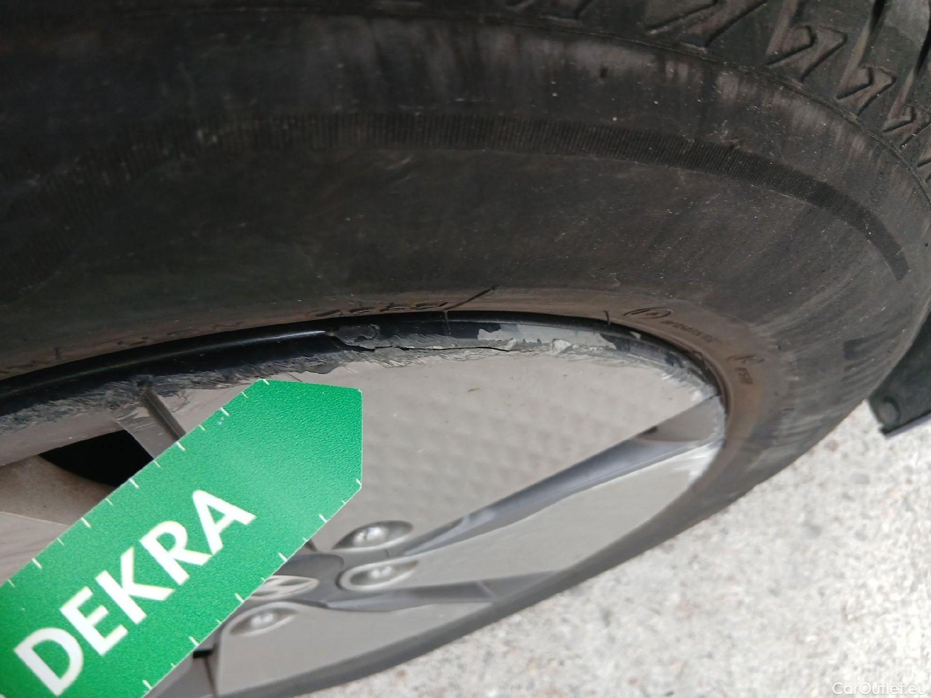  Hyundai   Ioniq HYUNDAI / 2019 / 5P / berlina con portón 1.6 GDI HEV Klass DCT #5