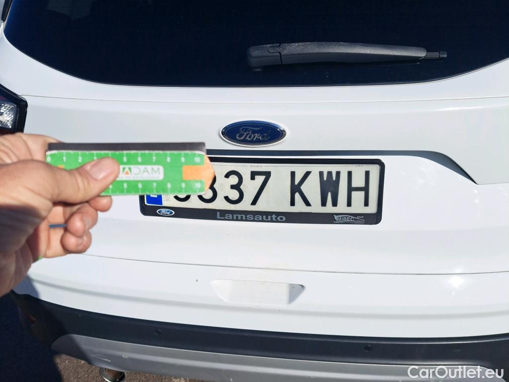  Ford  Kuga FORD  / 2016 / 5P / todoterreno 1.5 EcoBoost 88kW 4x2 Trend+ (CX) #19