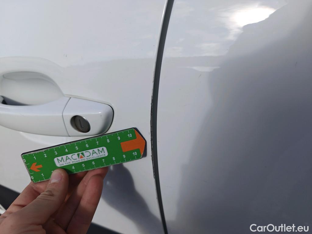  Citroen  C3 CITROEN  / 2020 / 5P / berlina con portón PureTech 60kW (83CV) Feel Pack (CX) #17