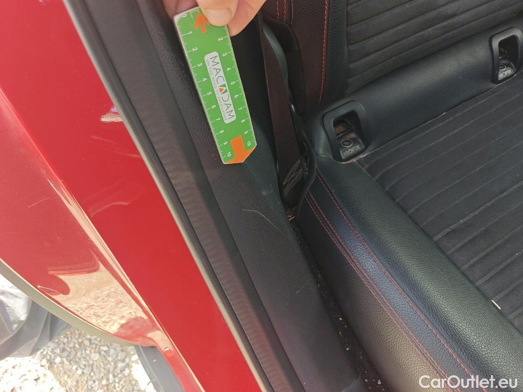  Mercedes  GLA MERCEDES-BENZ Clase  / 2017 / 5P / todoterreno  220 d 4MATIC #18