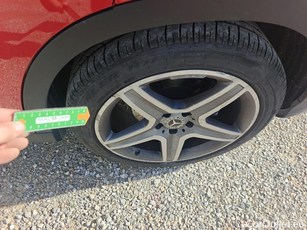  Mercedes  GLA MERCEDES-BENZ Clase  / 2017 / 5P / todoterreno  220 d 4MATIC #4