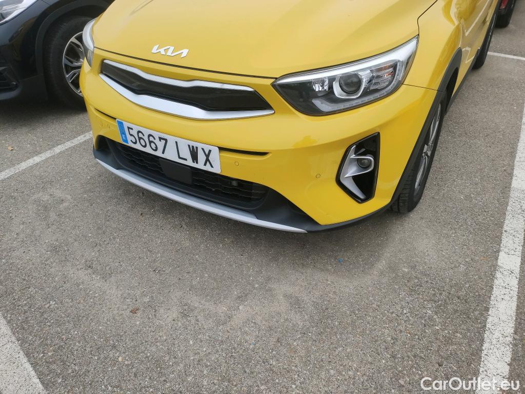  KIA  STONIC KIA  / 2017 / 5P / todoterreno 1.0 T-GDi 88kW (120CV) MHEV iMT Drive #15