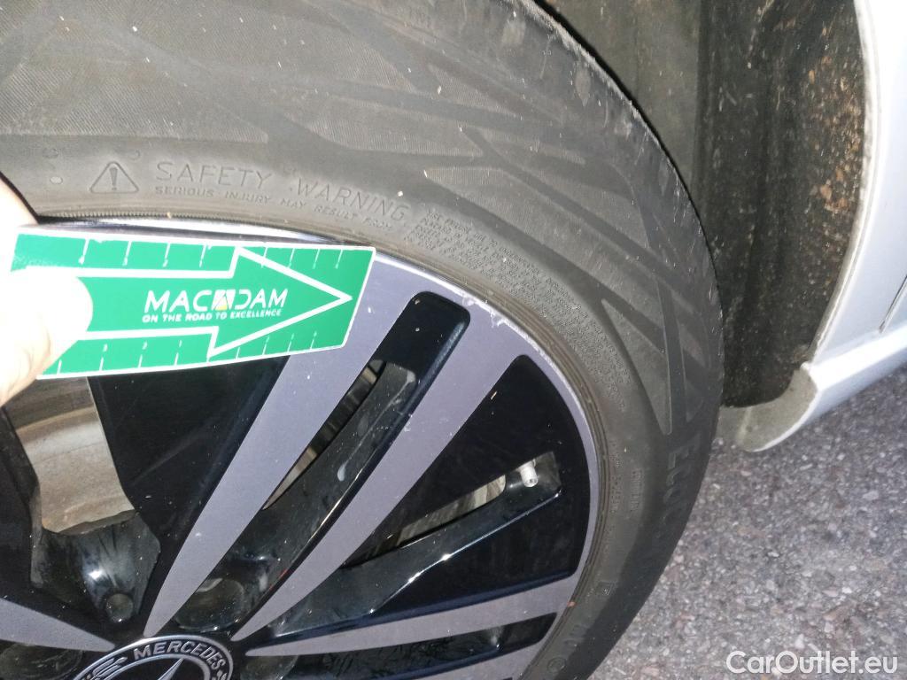  Mercedes  A-Klasse MERCEDES-BENZ Clase A / 2018 / 4P / sedán Sedán A 250 e #1