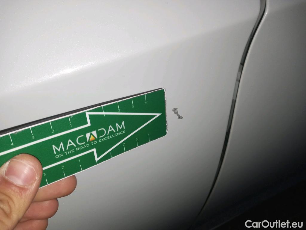  Mercedes  A-Klasse MERCEDES-BENZ Clase A / 2018 / 4P / sedán Sedán A 250 e #19