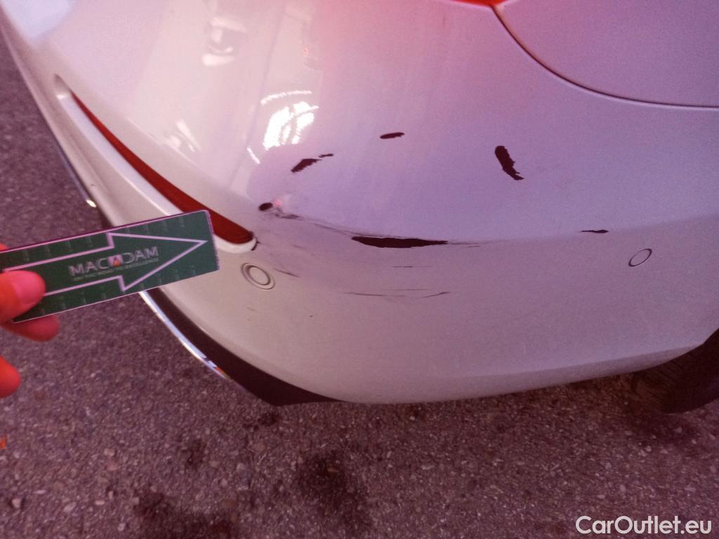  Mercedes  A-Klasse MERCEDES-BENZ Clase A / 2018 / 4P / sedán Sedán A 250 e #17