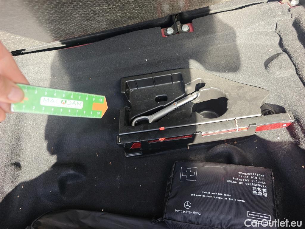  Mercedes  GLA MERCEDES-BENZ Clase  / 2017 / 5P / todoterreno  220 d 4MATIC #11