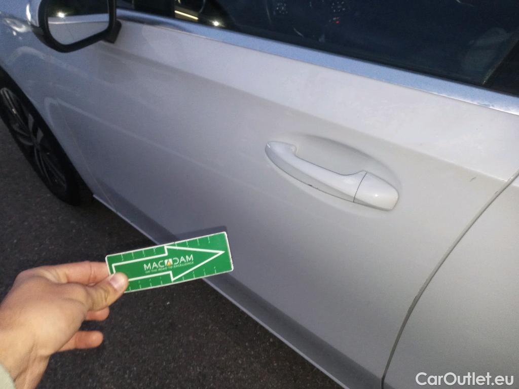  Mercedes  A-Klasse MERCEDES-BENZ Clase A / 2018 / 4P / sedán Sedán A 250 e #4