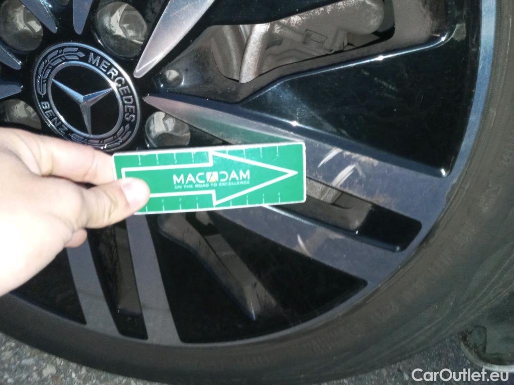  Mercedes  A-Klasse MERCEDES-BENZ Clase A / 2018 / 4P / sedán Sedán A 250 e #23