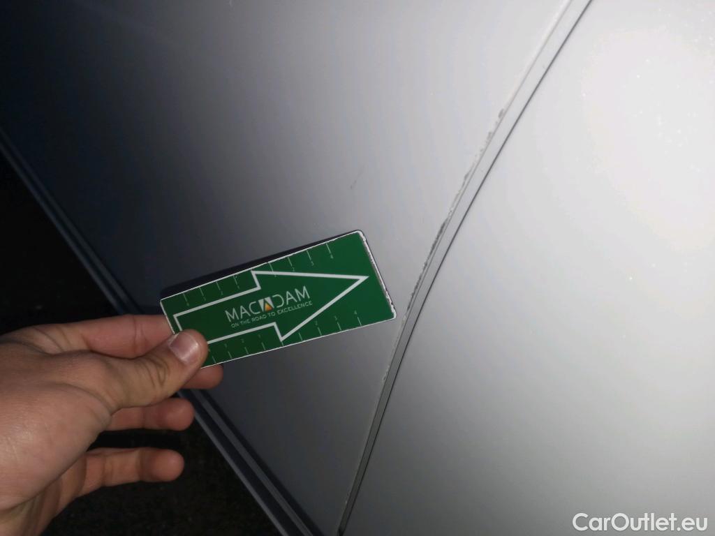  Mercedes  A-Klasse MERCEDES-BENZ Clase A / 2018 / 4P / sedán Sedán A 250 e #3