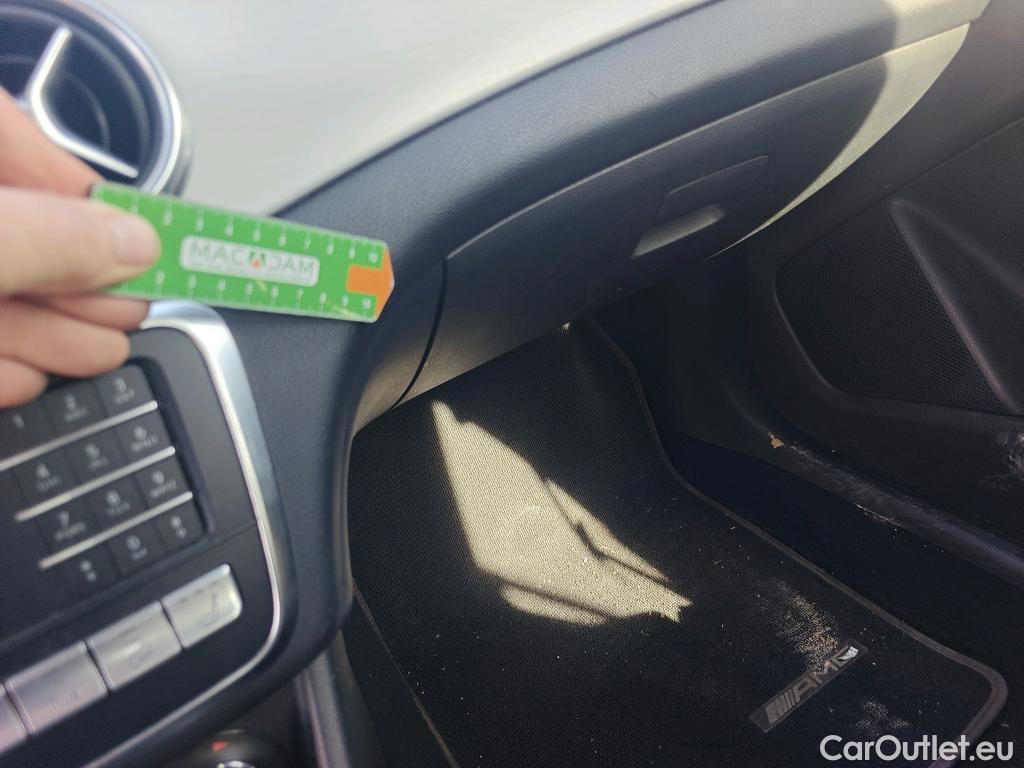  Mercedes  GLA MERCEDES-BENZ Clase  / 2017 / 5P / todoterreno  220 d 4MATIC #19