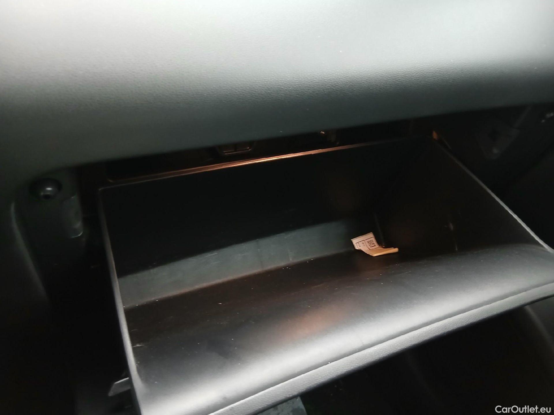  Hyundai  Tucson HYUNDAI  / 2020 / 5P / todoterreno 1.6 TGDI 169kW HEV Tecno Auto 2C #17