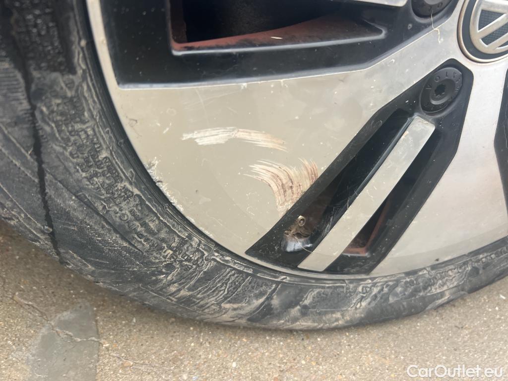  Volkswagen  Golf  VOLKSWAGEN / 2016 / 5P / berlina con portón ePower 110 kW (136CV) (AC) #26