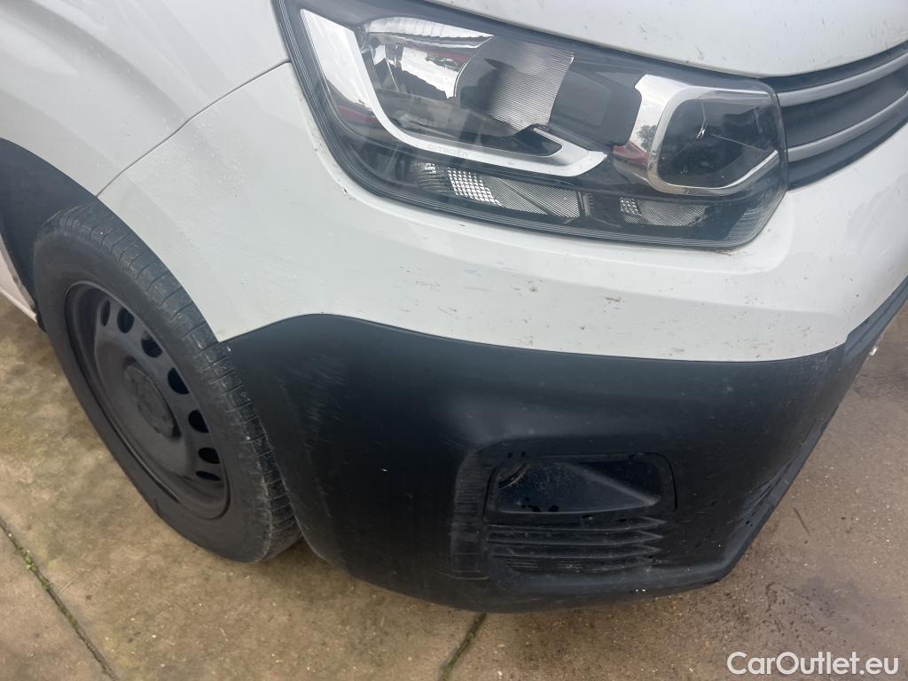  Citroen  Berlingo CITROEN  / 2018 / 4P / furgón derivado de turismo Talla XL BlueHDi 100 CLUB #33