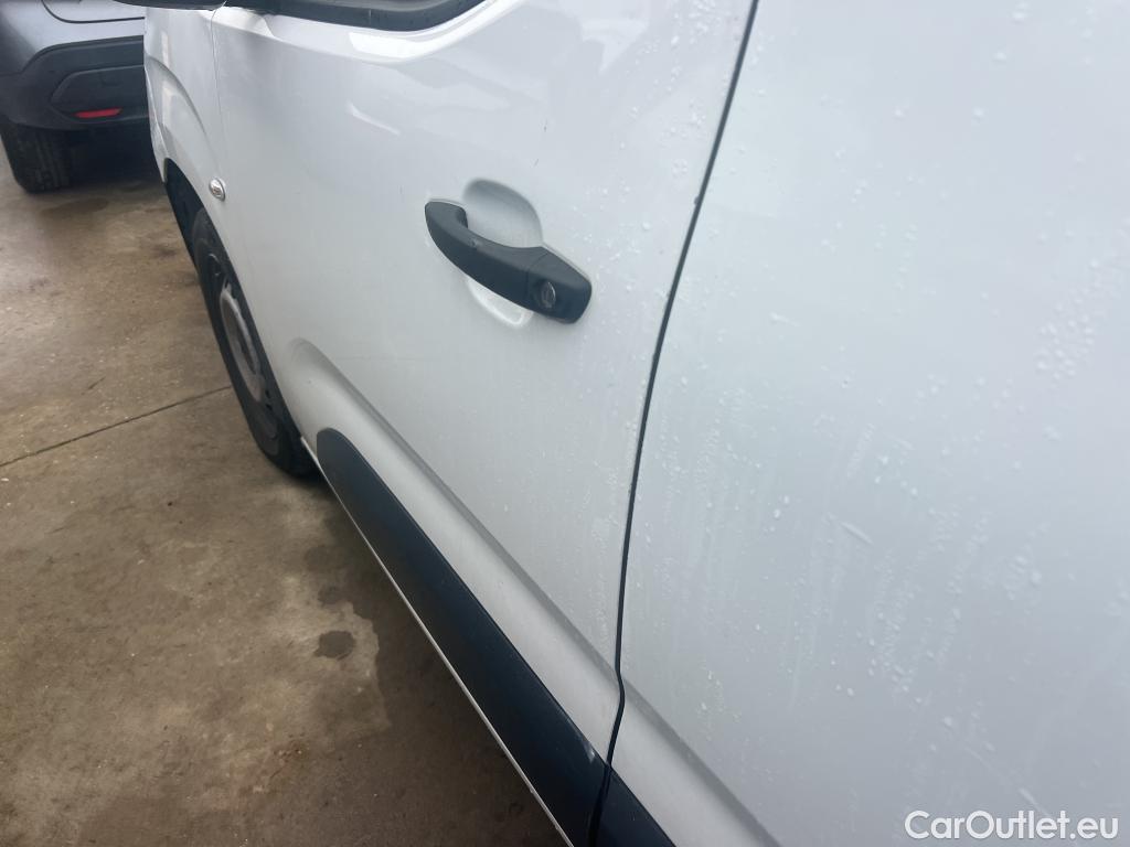  Citroen  Berlingo CITROEN  / 2018 / 4P / furgón derivado de turismo Talla XL BlueHDi 100 CLUB #19