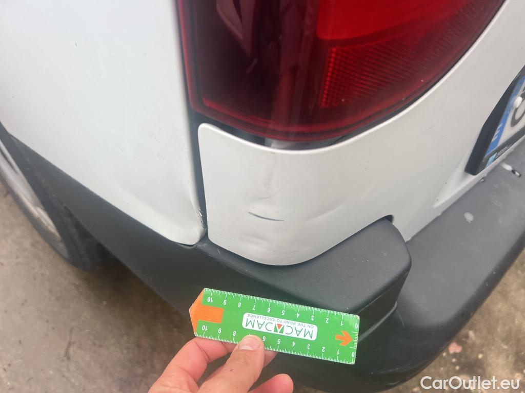  Citroen  Berlingo CITROEN  / 2018 / 4P / furgón derivado de turismo Talla XL BlueHDi 100 CLUB #6