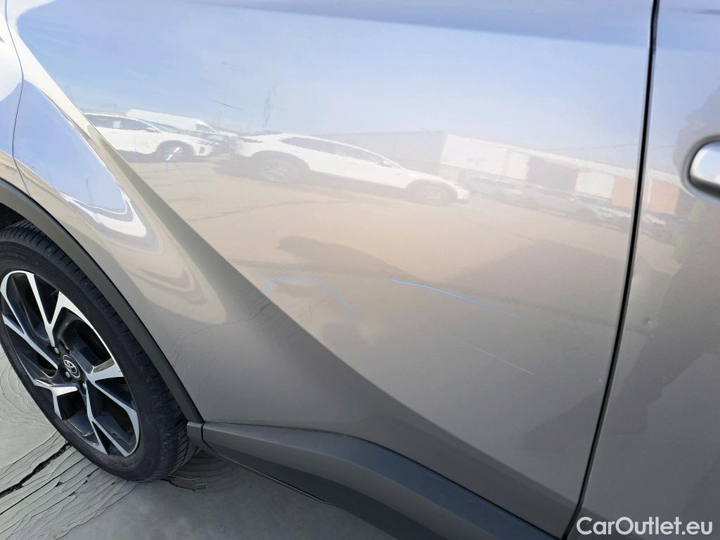  Toyota  C-HR TOYOTA  / 2016 / 5P / todoterreno 1.8 125H Advance (CX) #12