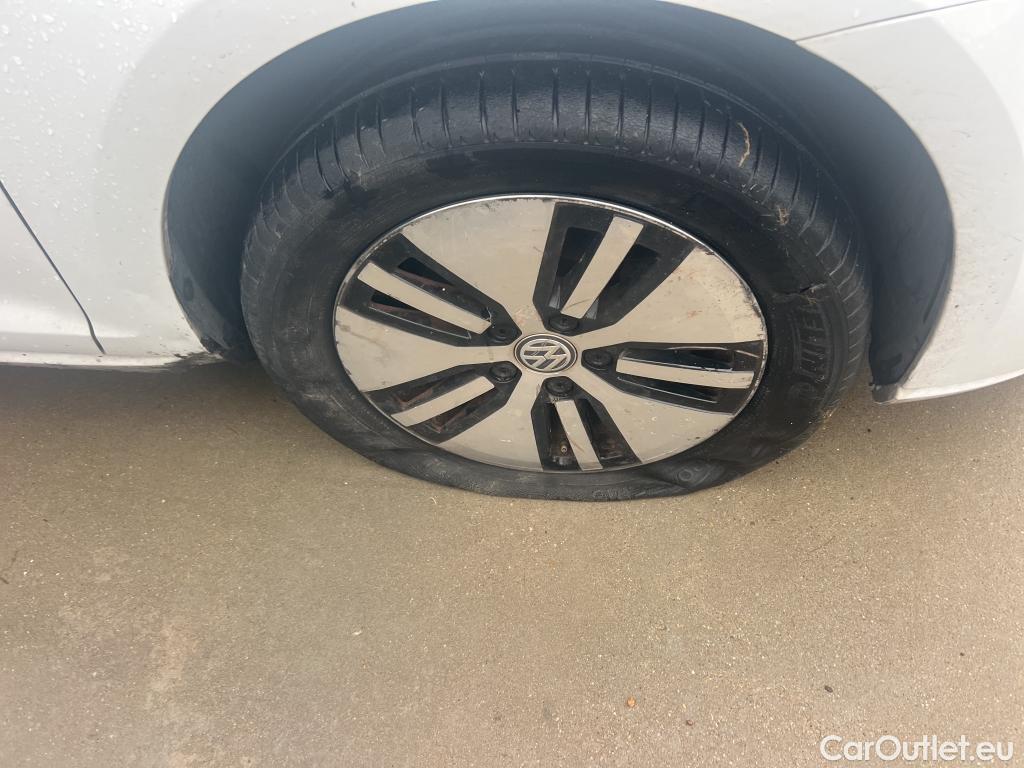  Volkswagen  Golf  VOLKSWAGEN / 2016 / 5P / berlina con portón ePower 110 kW (136CV) (AC) #23