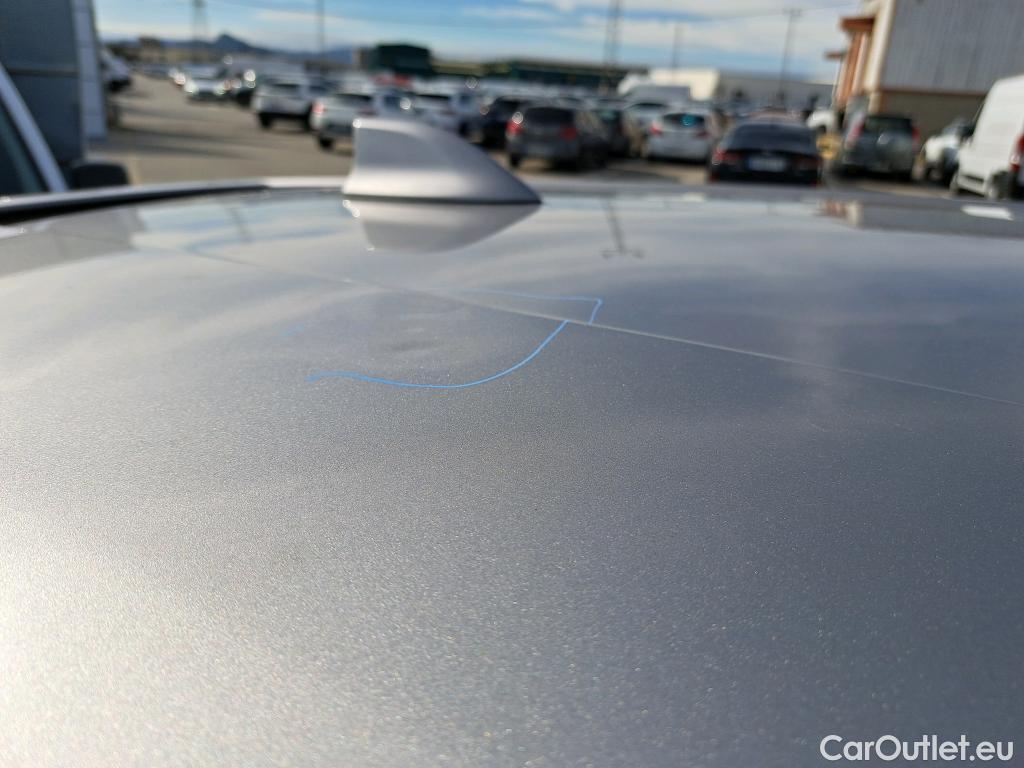  Toyota  C-HR TOYOTA  / 2016 / 5P / todoterreno 1.8 125H Advance (CX) #2