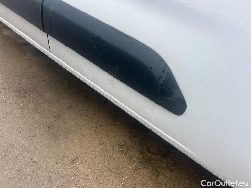  Citroen  Berlingo CITROEN  / 2018 / 4P / furgón derivado de turismo Talla XL BlueHDi 100 CLUB #18