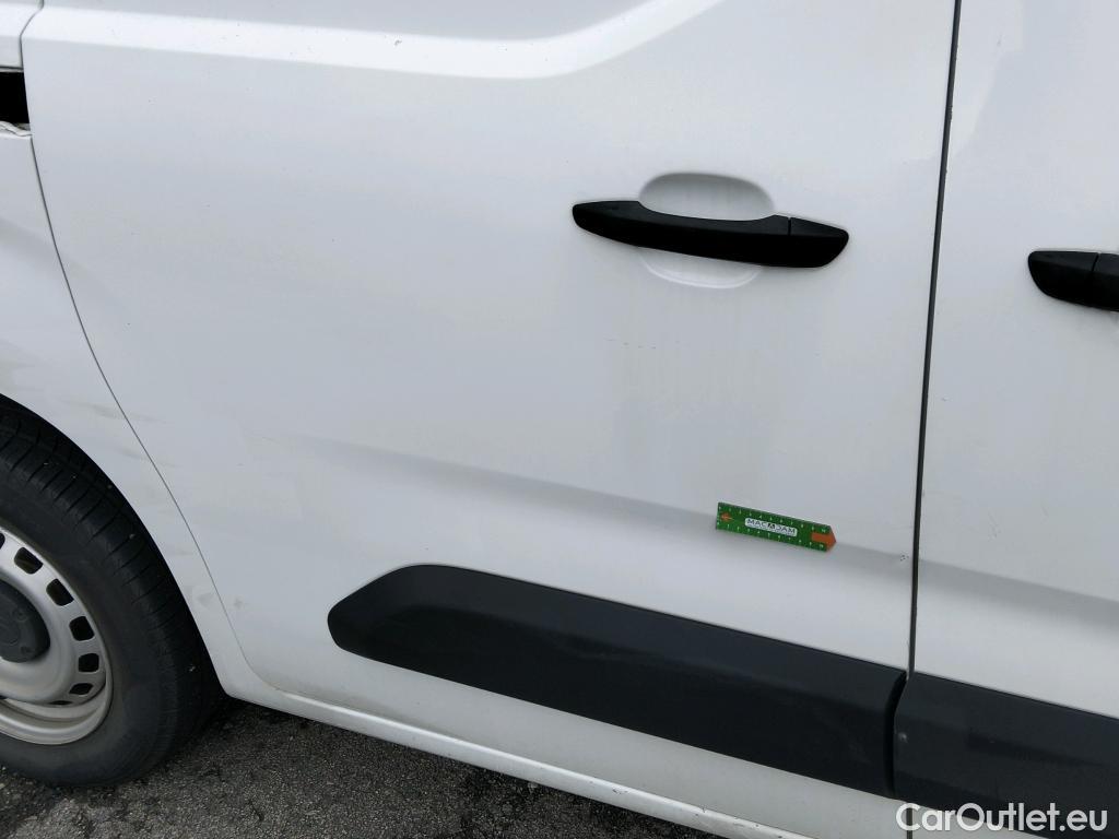  Citroen  Berlingo CITROEN  / 2018 / 3P / furgón derivado de turismo Talla M BlueHDi 100 CONTROL (AC2) #31