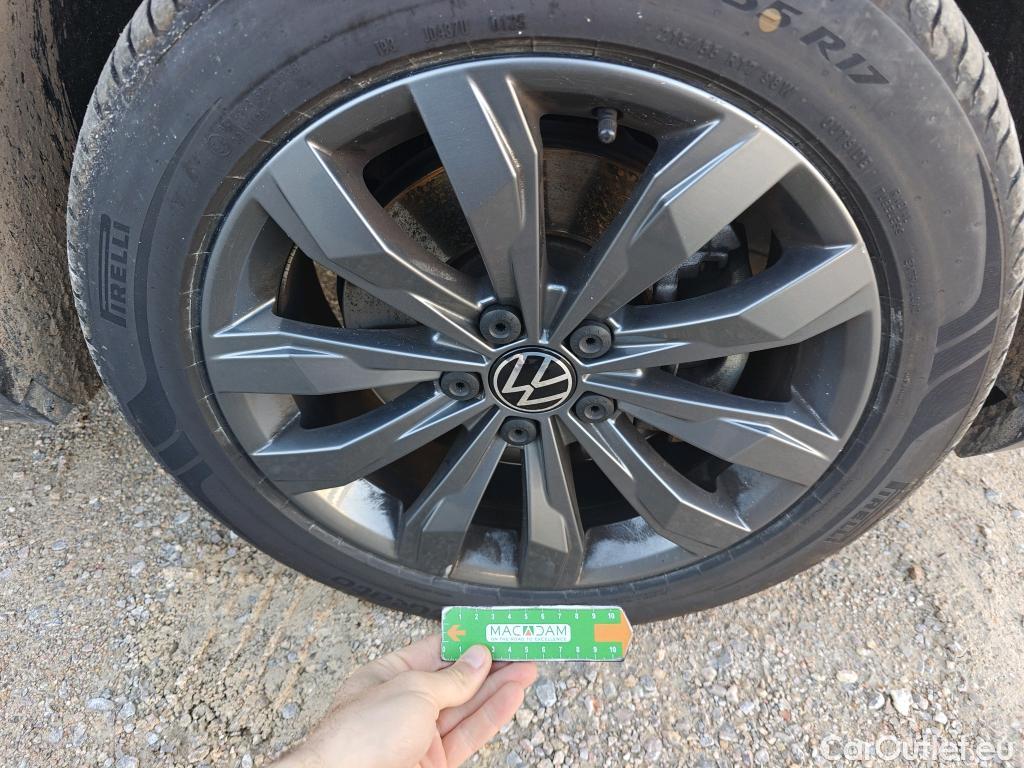  Volkswagen  T-ROC VOLKSWAGEN  / 2017 / 5P / todoterreno Sport 2.0 TDI 110kW (150CV) DSG #57