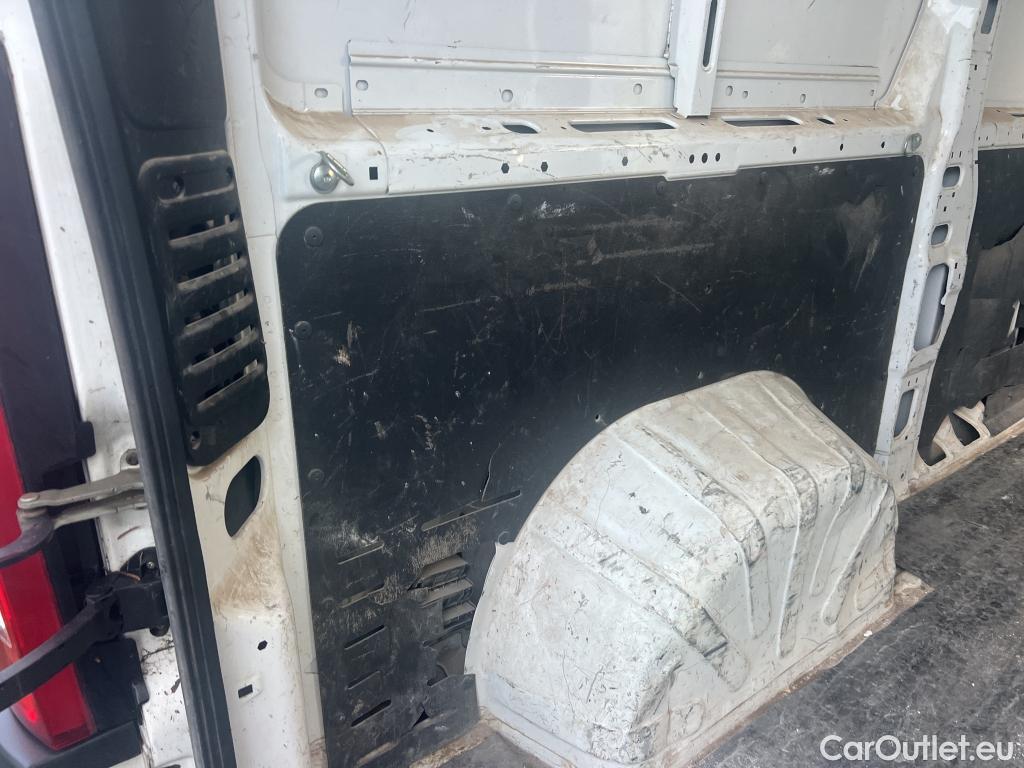  Citroen  Jumper CITROEN  / 2014 / 4P / furgón BlueHDi 103KW (140CV) Furgón 35L2H2 #47