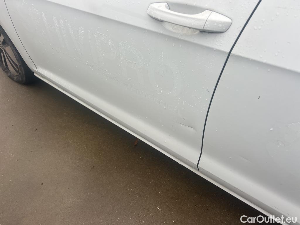  Volkswagen  Golf  VOLKSWAGEN / 2016 / 5P / berlina con portón ePower 110 kW (136CV) (AC) #13