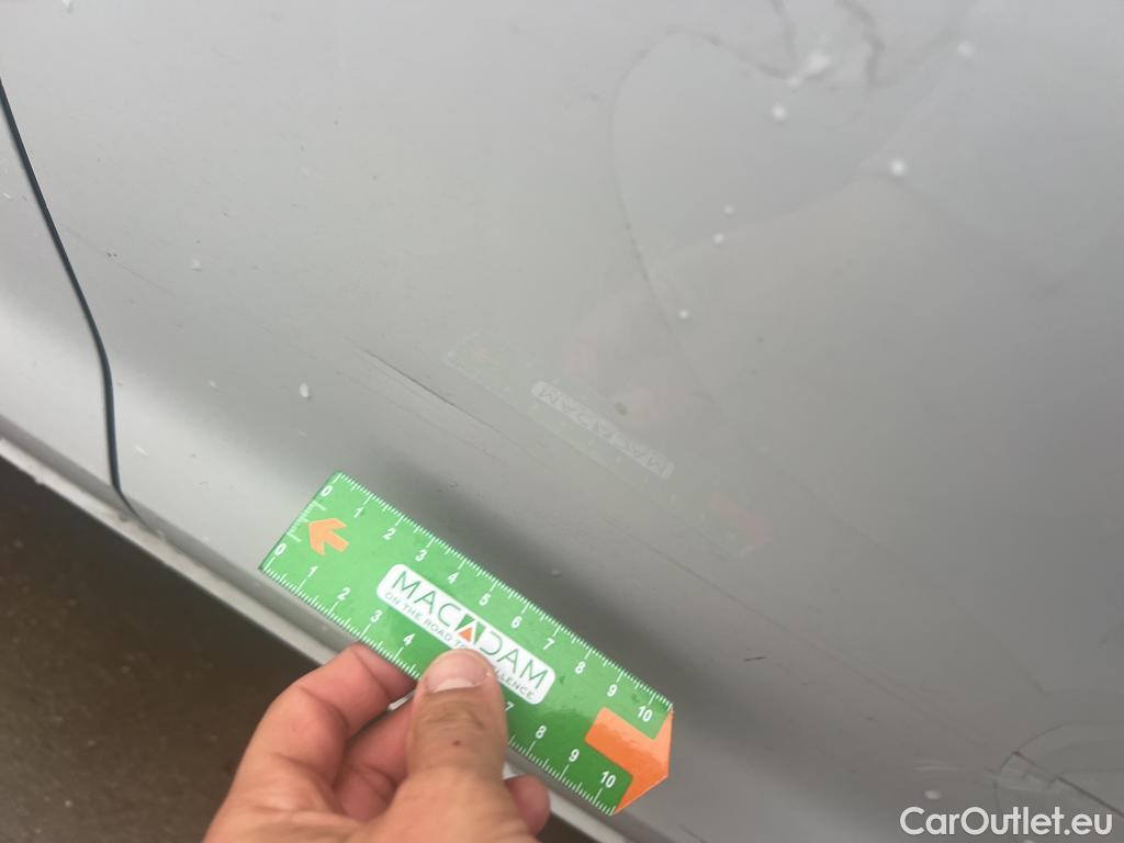  Volkswagen  Golf  VOLKSWAGEN / 2016 / 5P / berlina con portón ePower 110 kW (136CV) (AC) #16