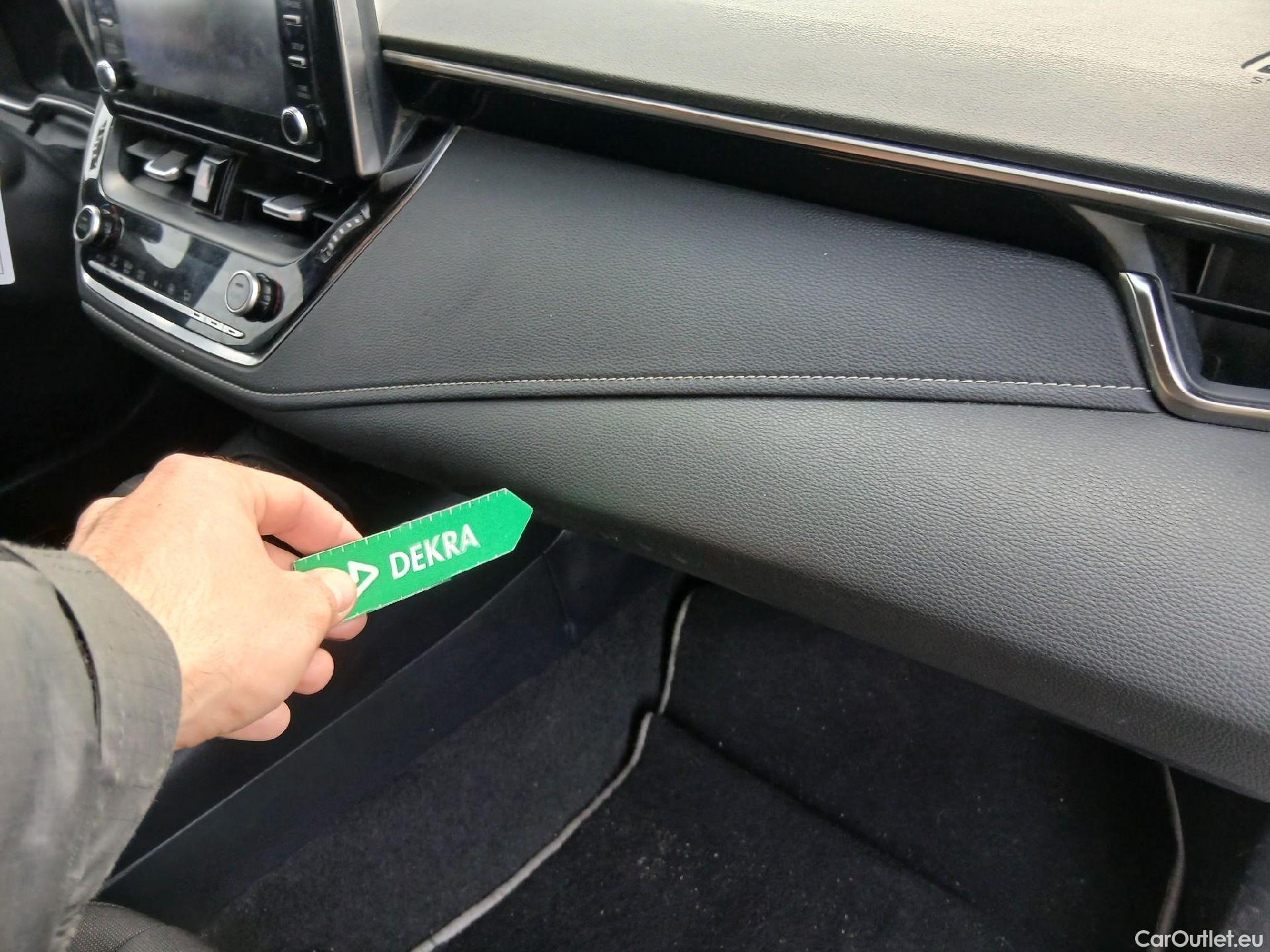  Toyota  Corolla TOYOTA  1.8 125H ACTIVE TECH E-CVT #35