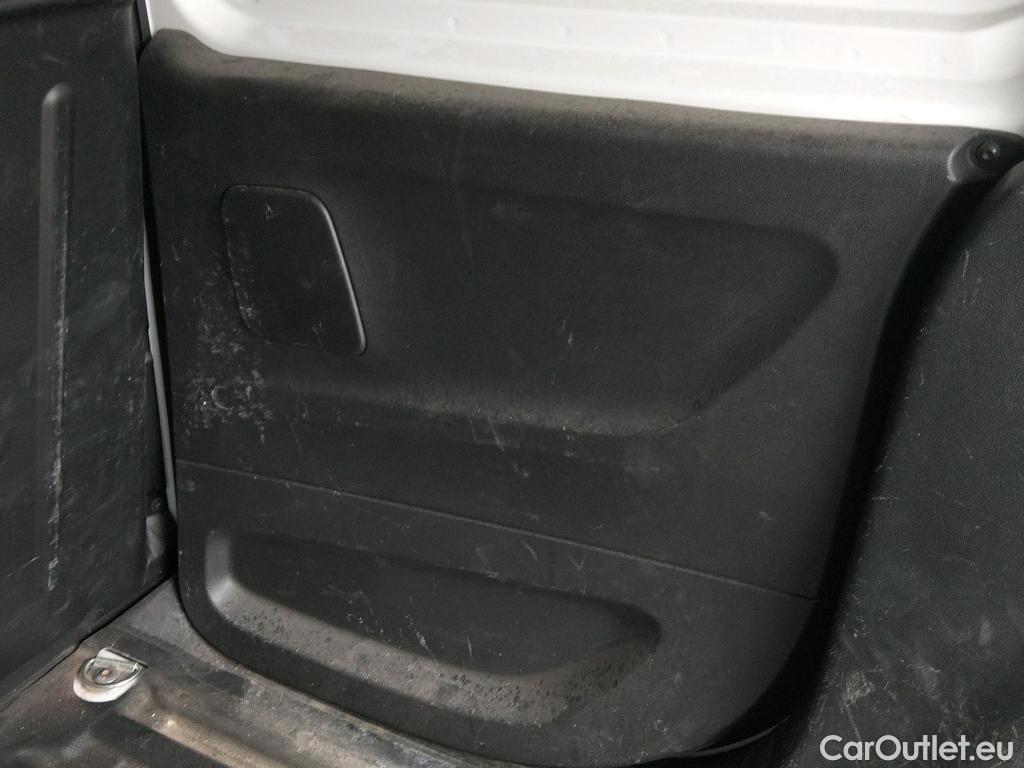  Citroen  Berlingo CITROEN  / 2018 / 3P / furgón derivado de turismo Talla M BlueHDi 100 CONTROL (AC2) #21