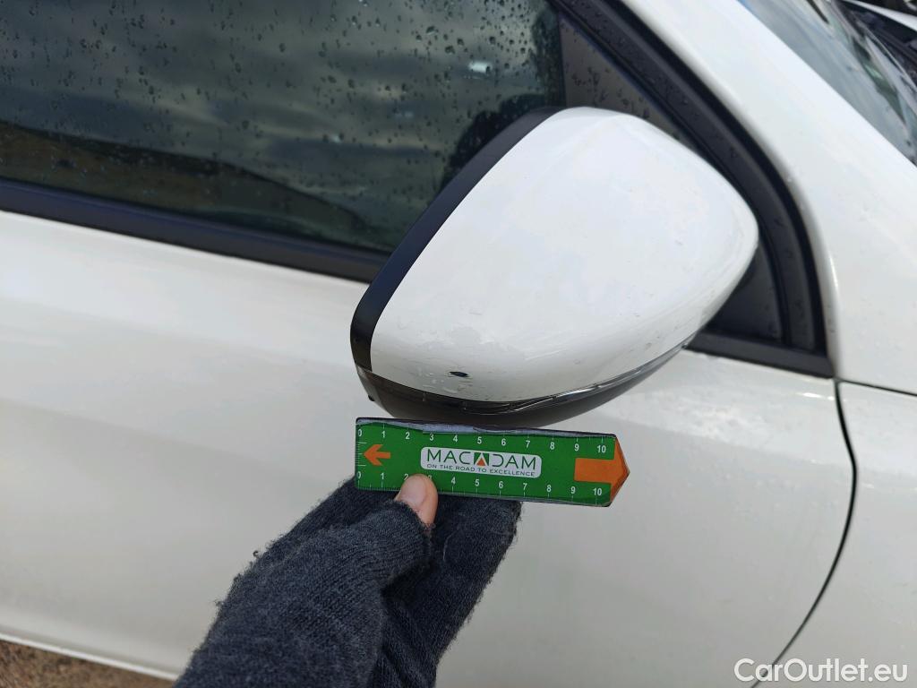  Peugeot  308 PEUGEOT  / 2017 / 5P / berlina con portón 5p Style BlueHDi 130 S&S #20