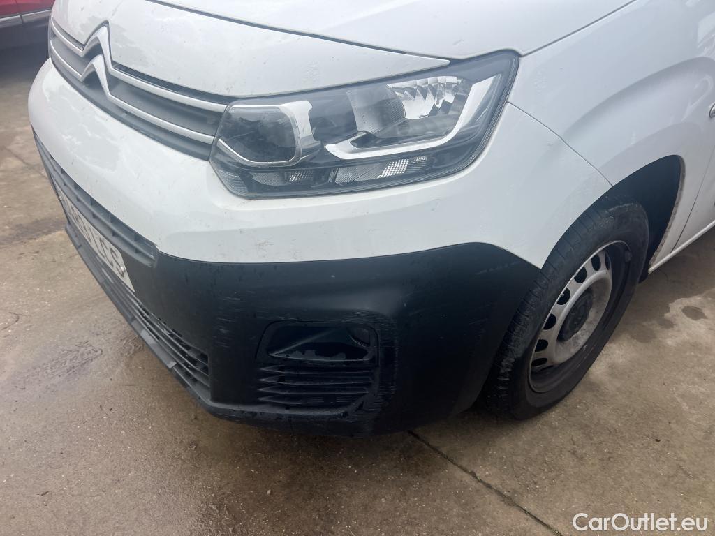  Citroen  Berlingo CITROEN  / 2018 / 4P / furgón derivado de turismo Talla XL BlueHDi 100 CLUB #28