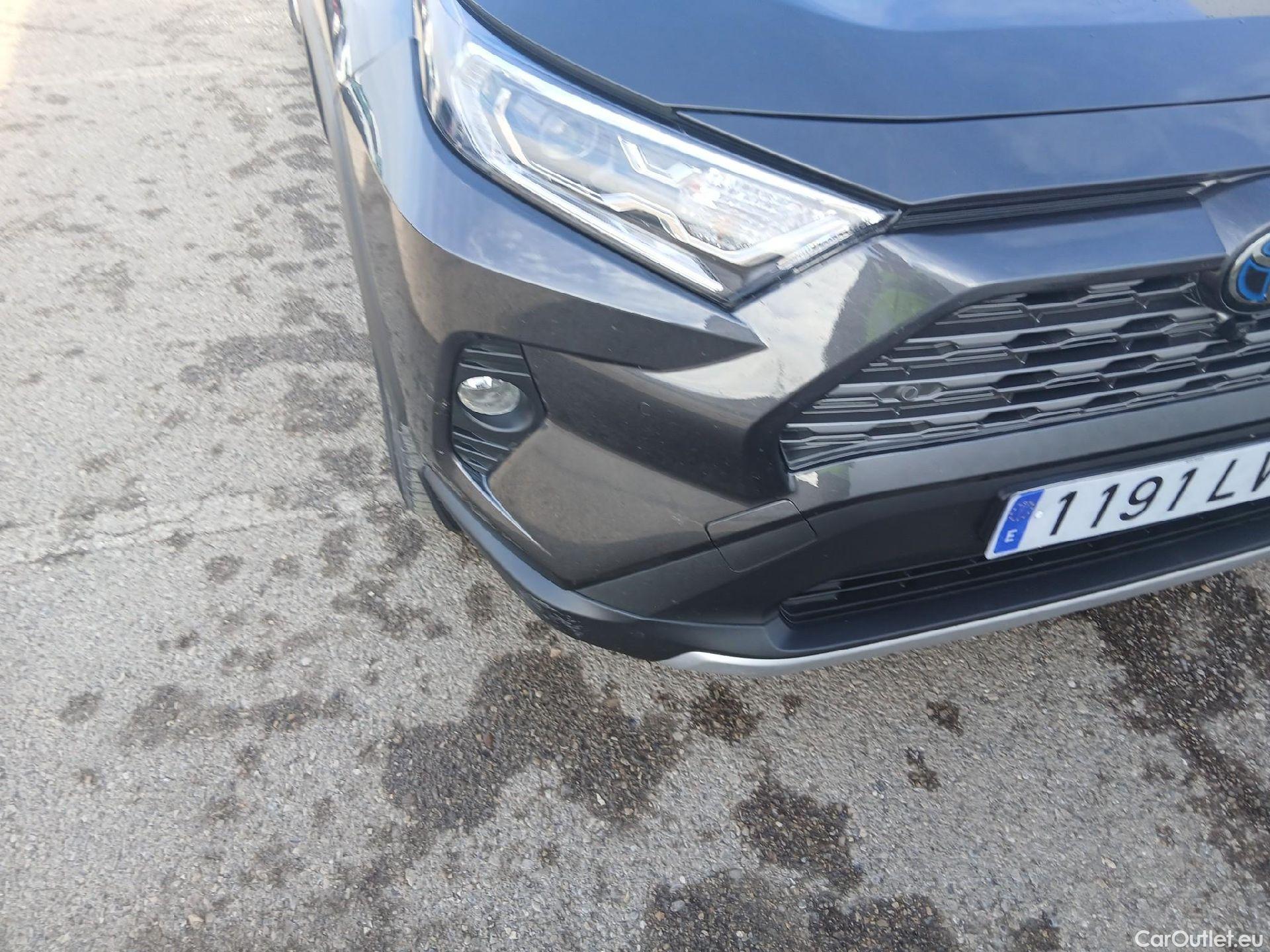  Toyota  RAV4 TOYOTA  / 2018 / 5P / todoterreno 2.5l 220H Luxury 4WD #3