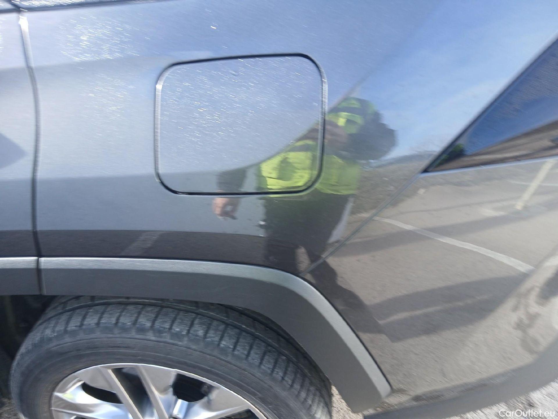  Toyota  RAV4 TOYOTA  / 2018 / 5P / todoterreno 2.5l 220H Luxury 4WD #12