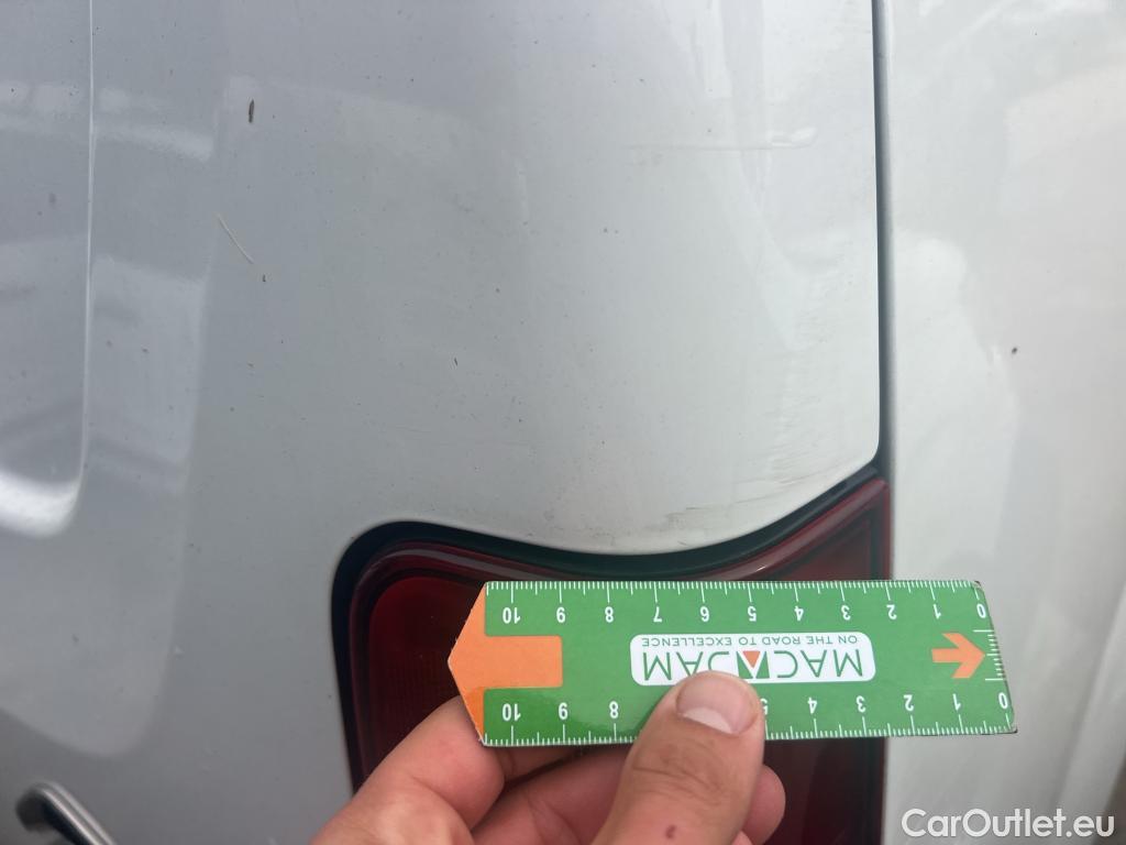  Citroen  Berlingo CITROEN  / 2018 / 4P / furgón derivado de turismo Talla XL BlueHDi 100 CLUB #4