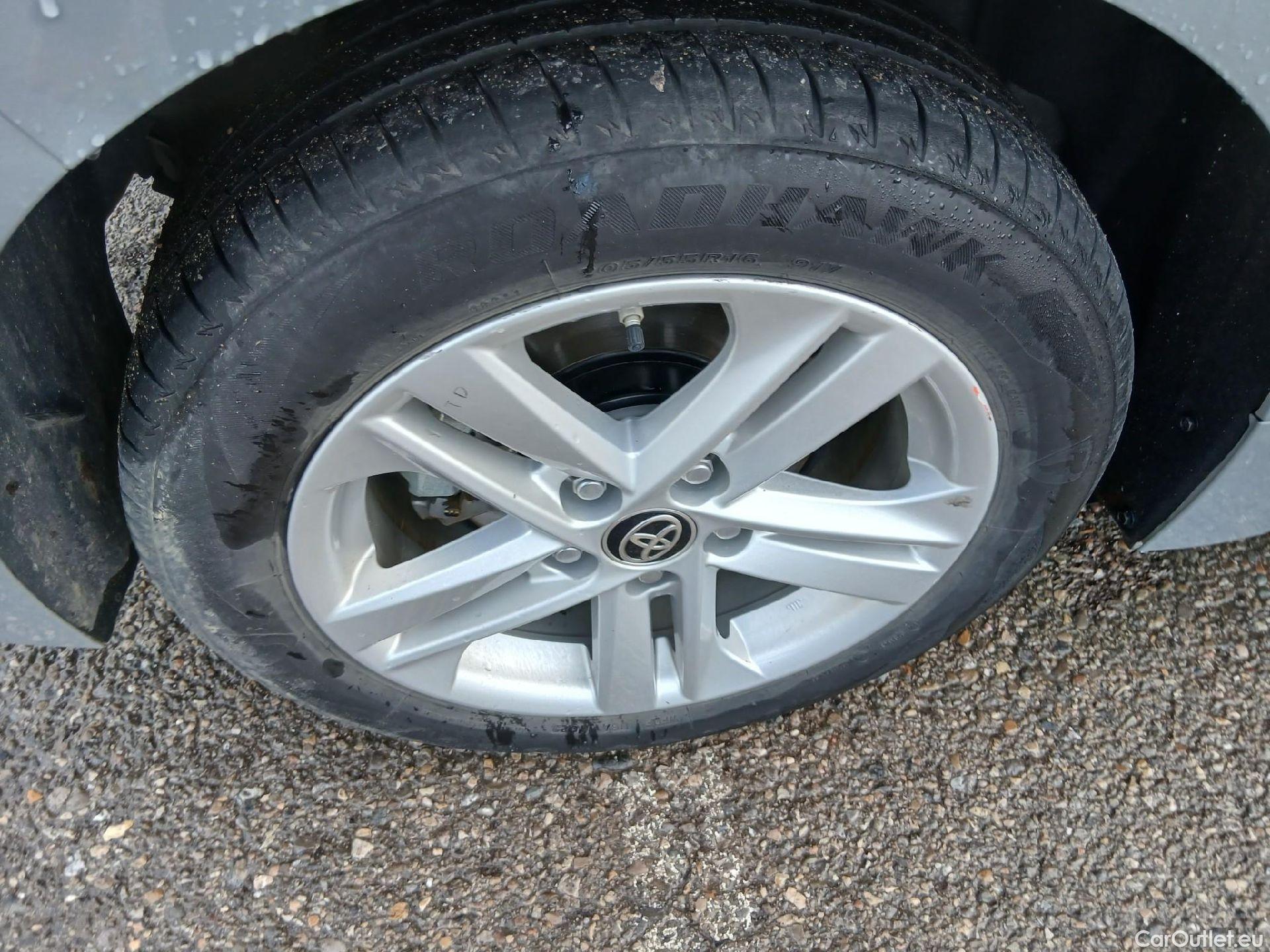  Toyota  Corolla TOYOTA  1.8 125H ACTIVE TECH E-CVT #28