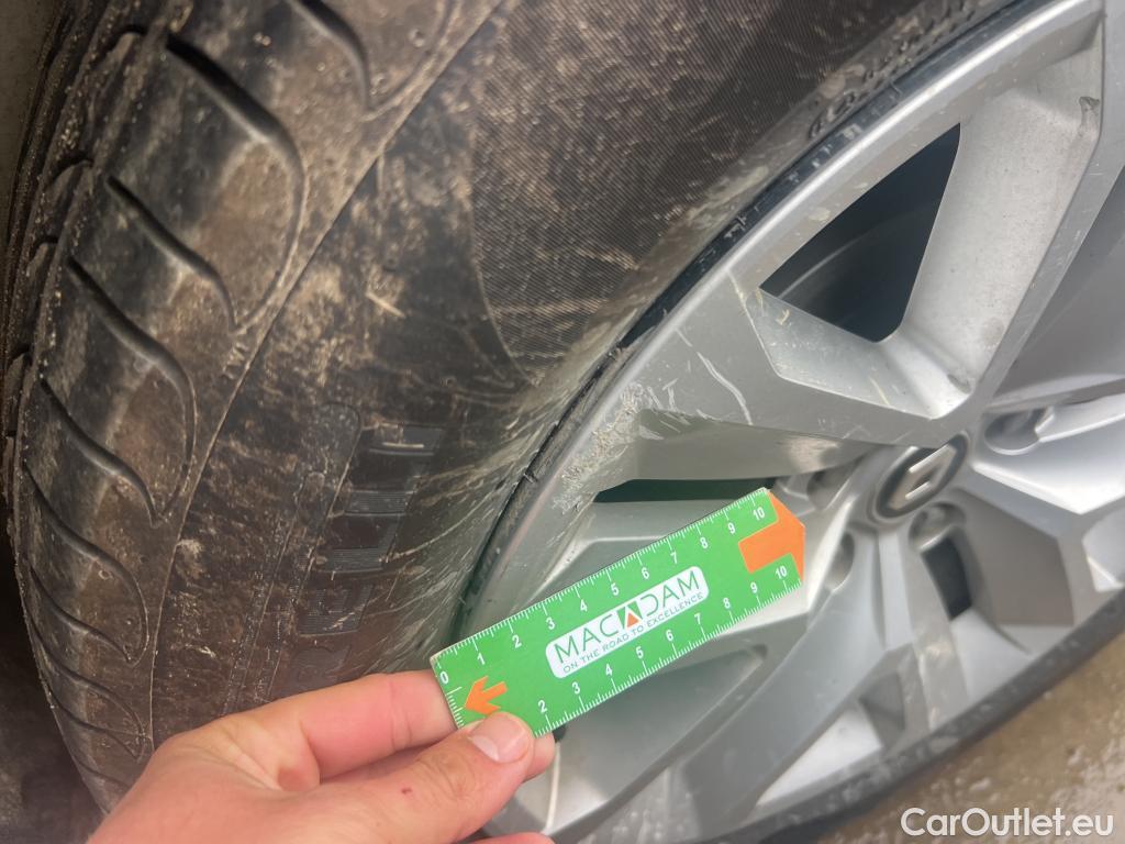  Renault  Captur RENAULT  / 2020 / 5P / todoterreno Intens TCe 90 #21