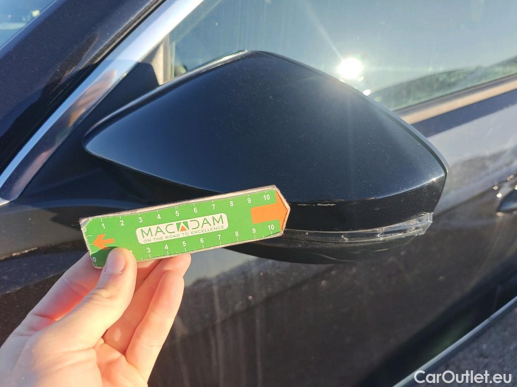  Volkswagen  T-ROC VOLKSWAGEN  / 2017 / 5P / todoterreno Sport 2.0 TDI 110kW (150CV) DSG #52