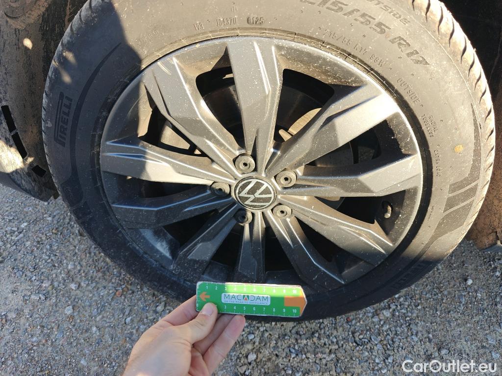  Volkswagen  T-ROC VOLKSWAGEN  / 2017 / 5P / todoterreno Sport 2.0 TDI 110kW (150CV) DSG #47