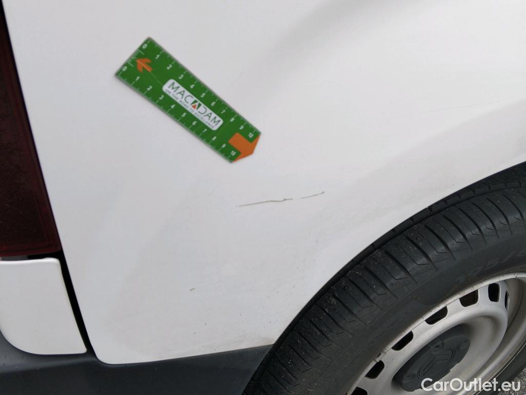  Citroen  Berlingo CITROEN  / 2018 / 3P / furgón derivado de turismo Talla M BlueHDi 100 CONTROL (AC2) #12