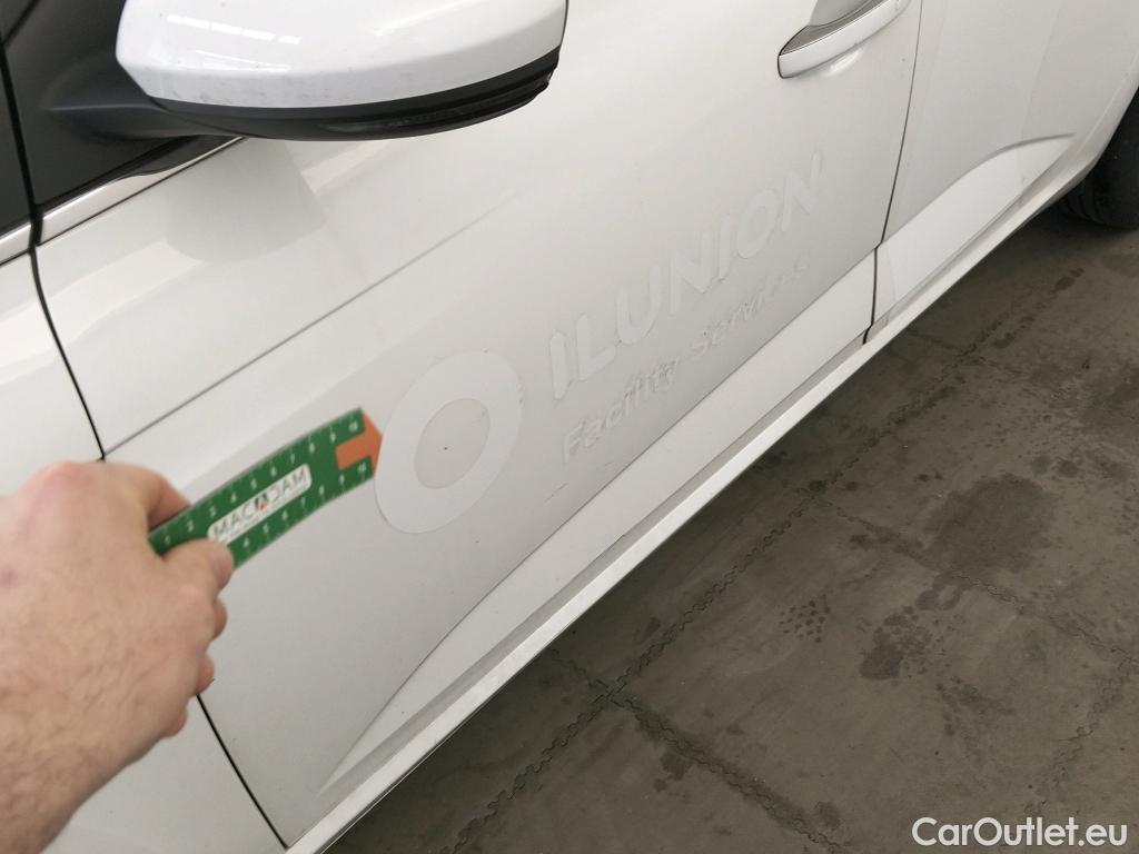  Renault  Megane RENAULT Mégane / 2020 / 5P / berlina con portón Business Blue dCi 85 kW (115CV) -SS #3