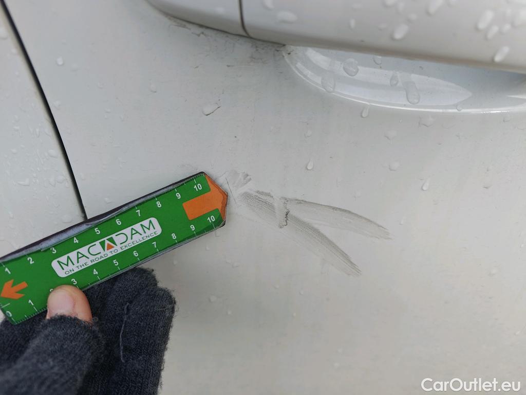  Peugeot  308 PEUGEOT  / 2017 / 5P / berlina con portón 5p Style BlueHDi 130 S&S #19