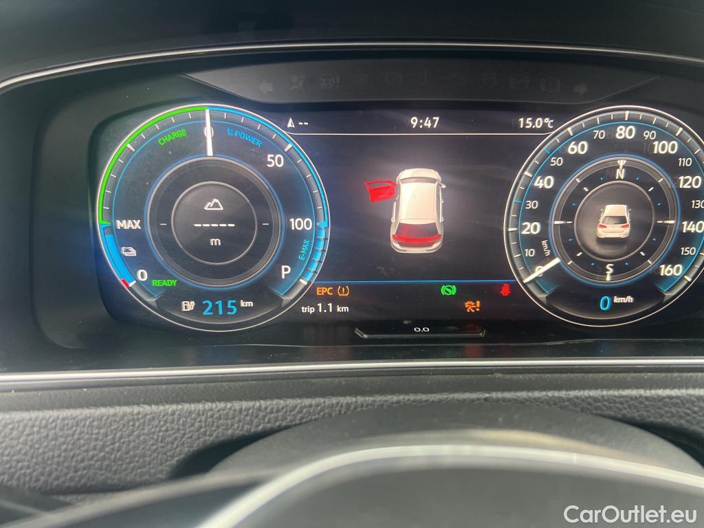  Volkswagen  Golf  VOLKSWAGEN / 2016 / 5P / berlina con portón ePower 110 kW (136CV) (AC) #47