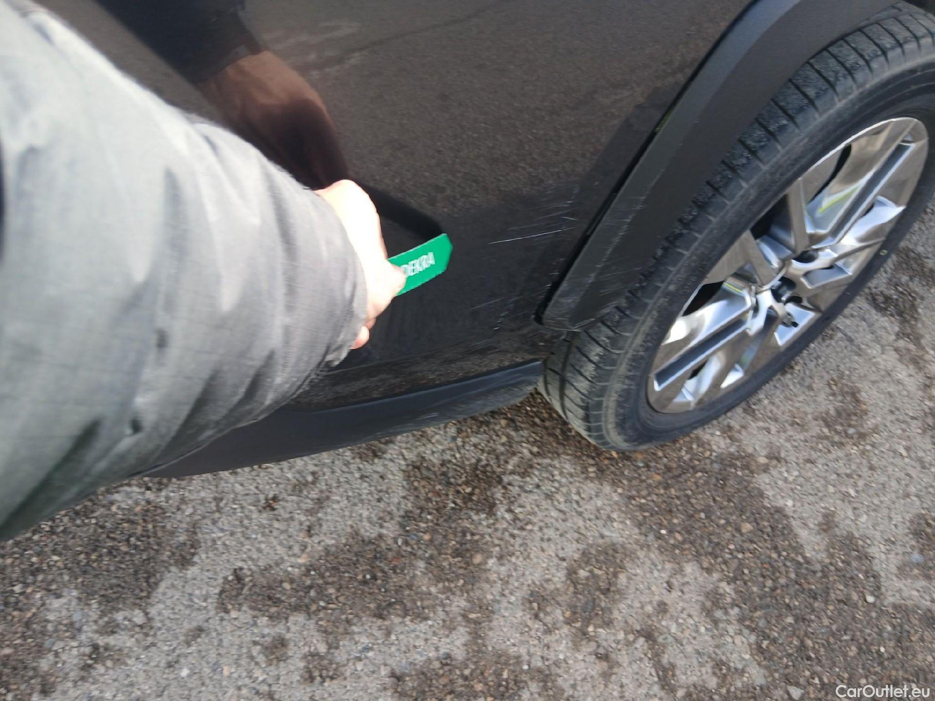  Toyota  RAV4 TOYOTA  / 2018 / 5P / todoterreno 2.5l 220H Luxury 4WD #15