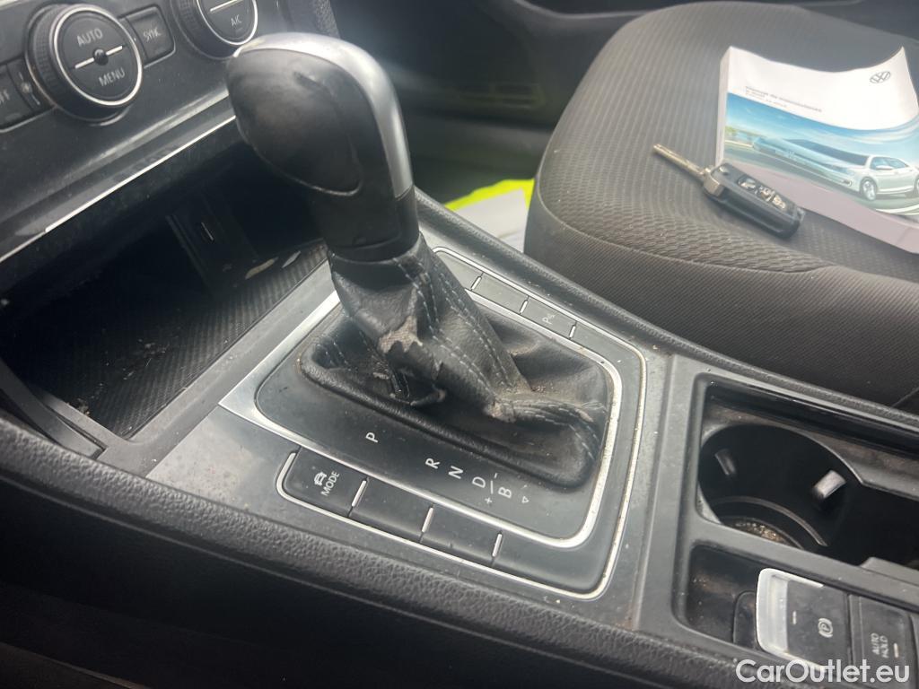  Volkswagen  Golf  VOLKSWAGEN / 2016 / 5P / berlina con portón ePower 110 kW (136CV) (AC) #42