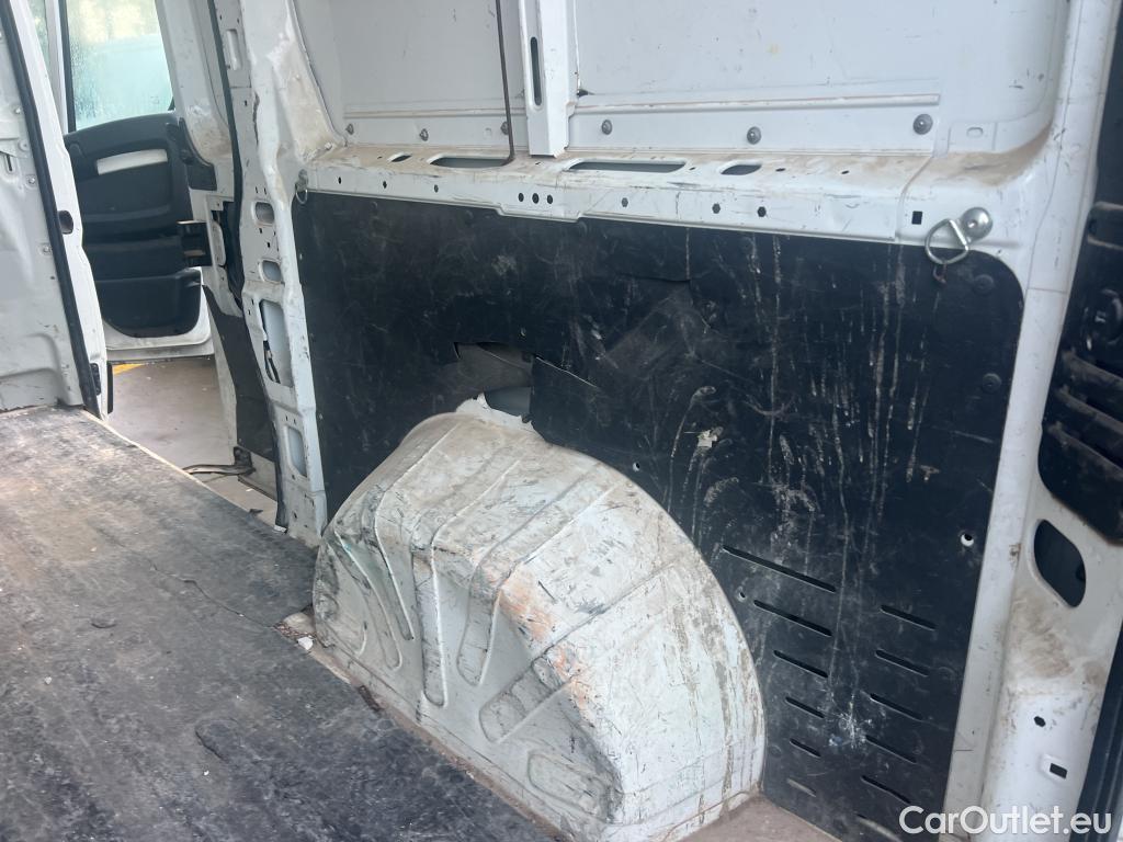  Citroen  Jumper CITROEN  / 2014 / 4P / furgón BlueHDi 103KW (140CV) Furgón 35L2H2 #49