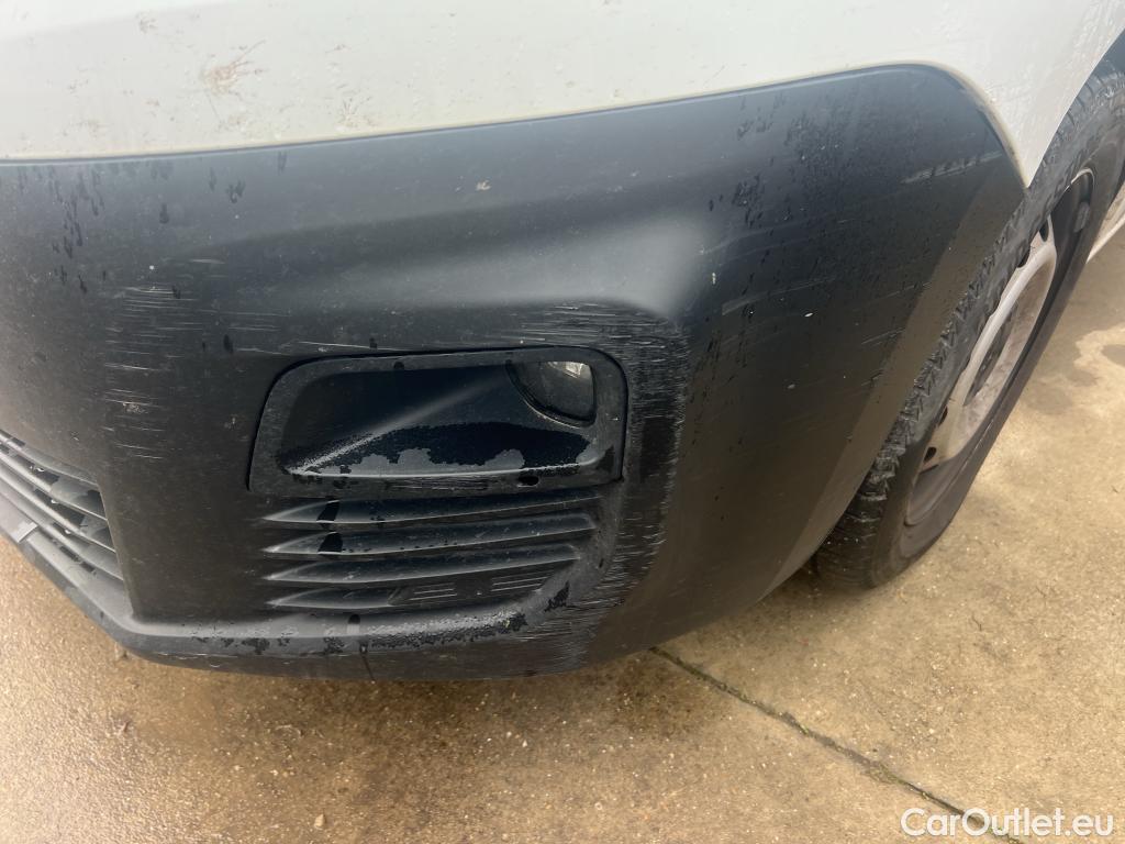  Citroen  Berlingo CITROEN  / 2018 / 4P / furgón derivado de turismo Talla XL BlueHDi 100 CLUB #29