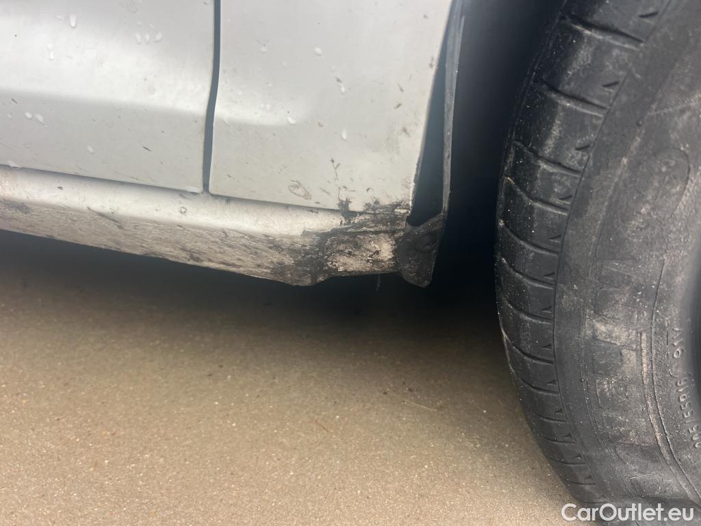  Volkswagen  Golf  VOLKSWAGEN / 2016 / 5P / berlina con portón ePower 110 kW (136CV) (AC) #18