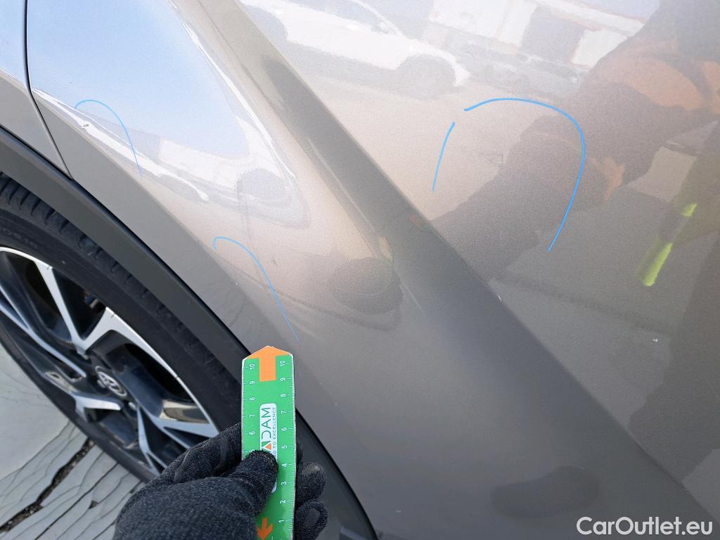  Toyota  C-HR TOYOTA  / 2016 / 5P / todoterreno 1.8 125H Advance (CX) #13